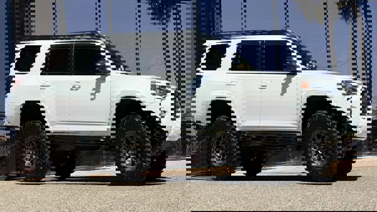 Used 2023 Toyota 4Runner SR5 Premium AWD/4WD image 16