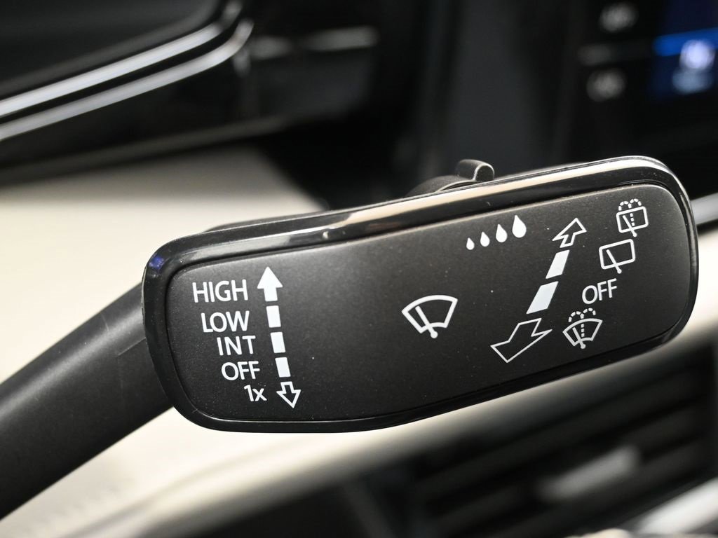 New 2025 Volkswagen Taos S image 29