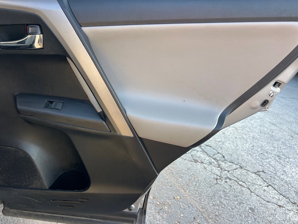 Used 2018 Toyota RAV4 Adventure image 11