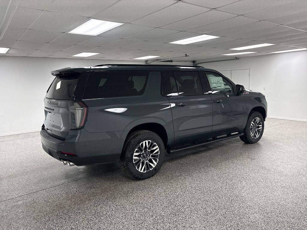 New 2026 Chevrolet Suburban Z71 w/ Comfort Package AWD/4WD image 8
