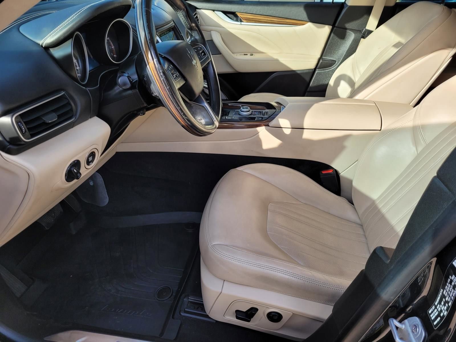 Used 2019 Maserati Levante GranLusso image 25