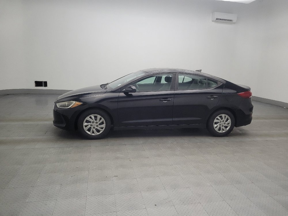 Used 2017 Hyundai Elantra SE image 2