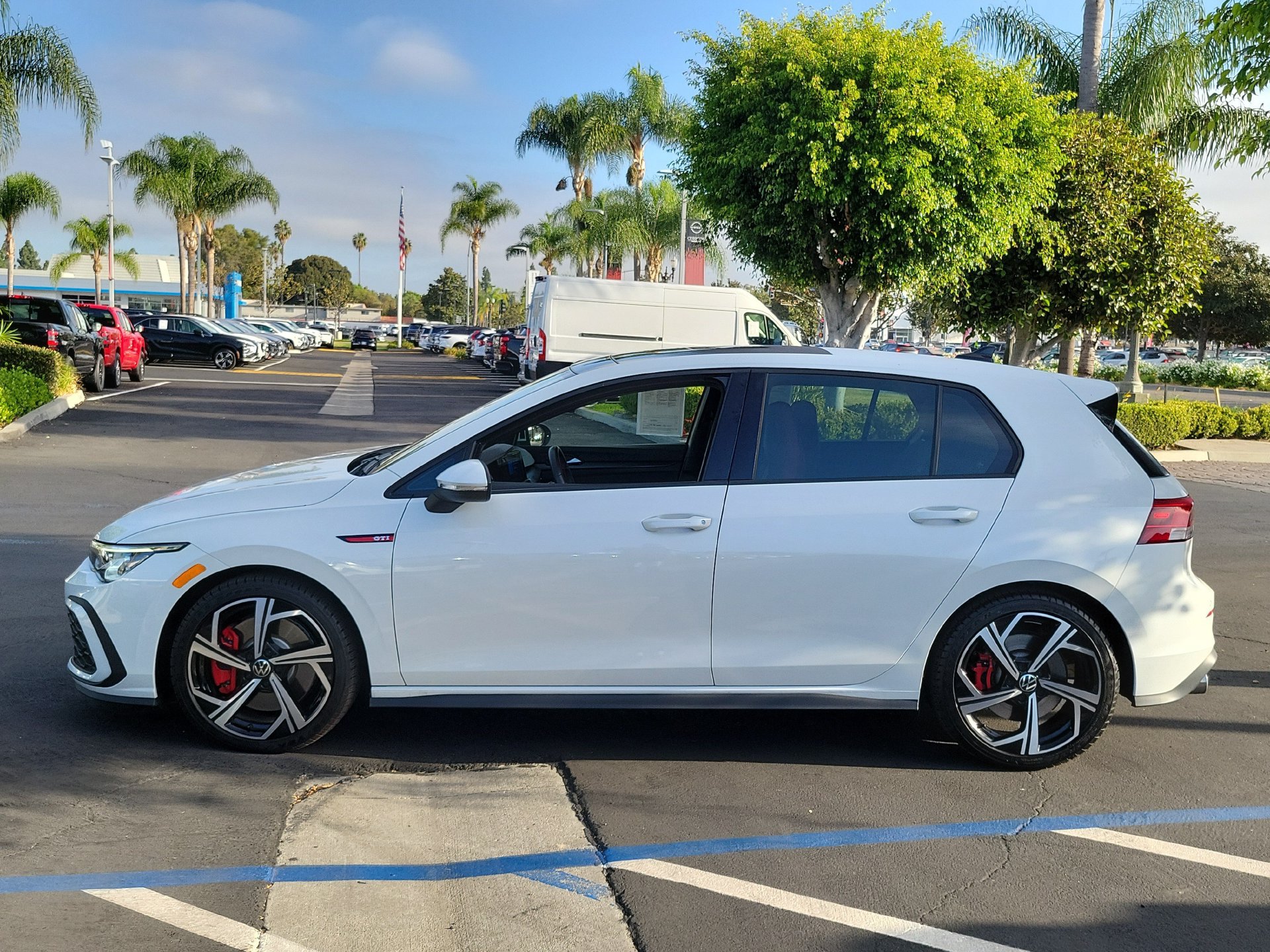 Used 2024 Volkswagen GTI SE FWD image 25