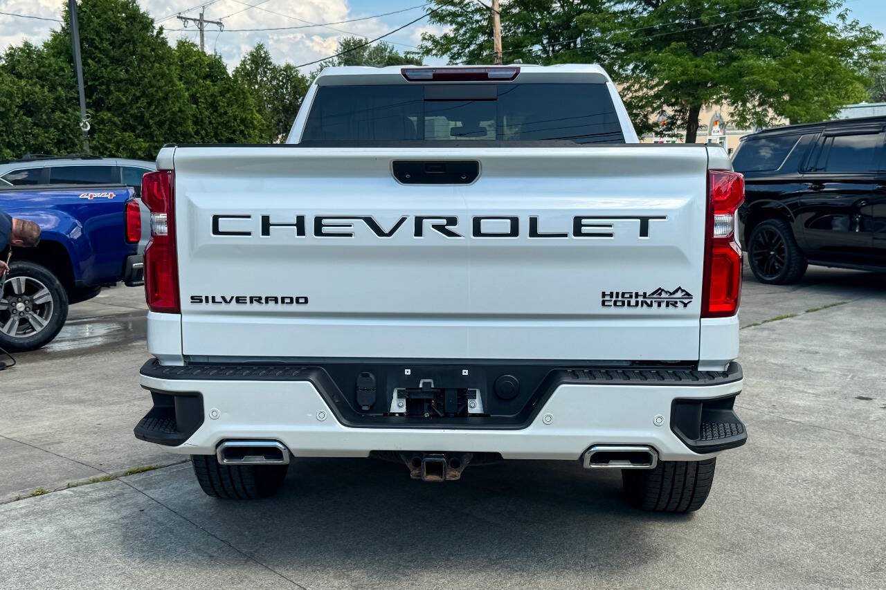 Used 2022 Chevrolet Silverado 1500 High Country w/ LPO, Dark Essentials Package AWD/4WD image 4