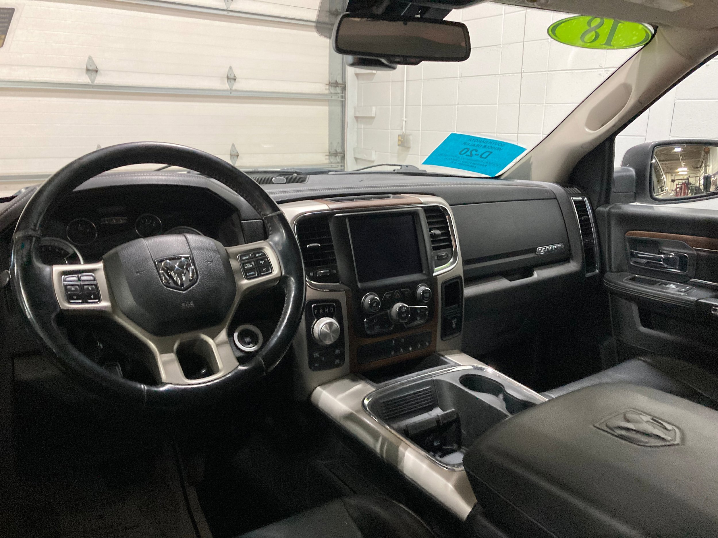 Used 2018 RAM 1500 Laramie w/ Convenience Group AWD/4WD image 23