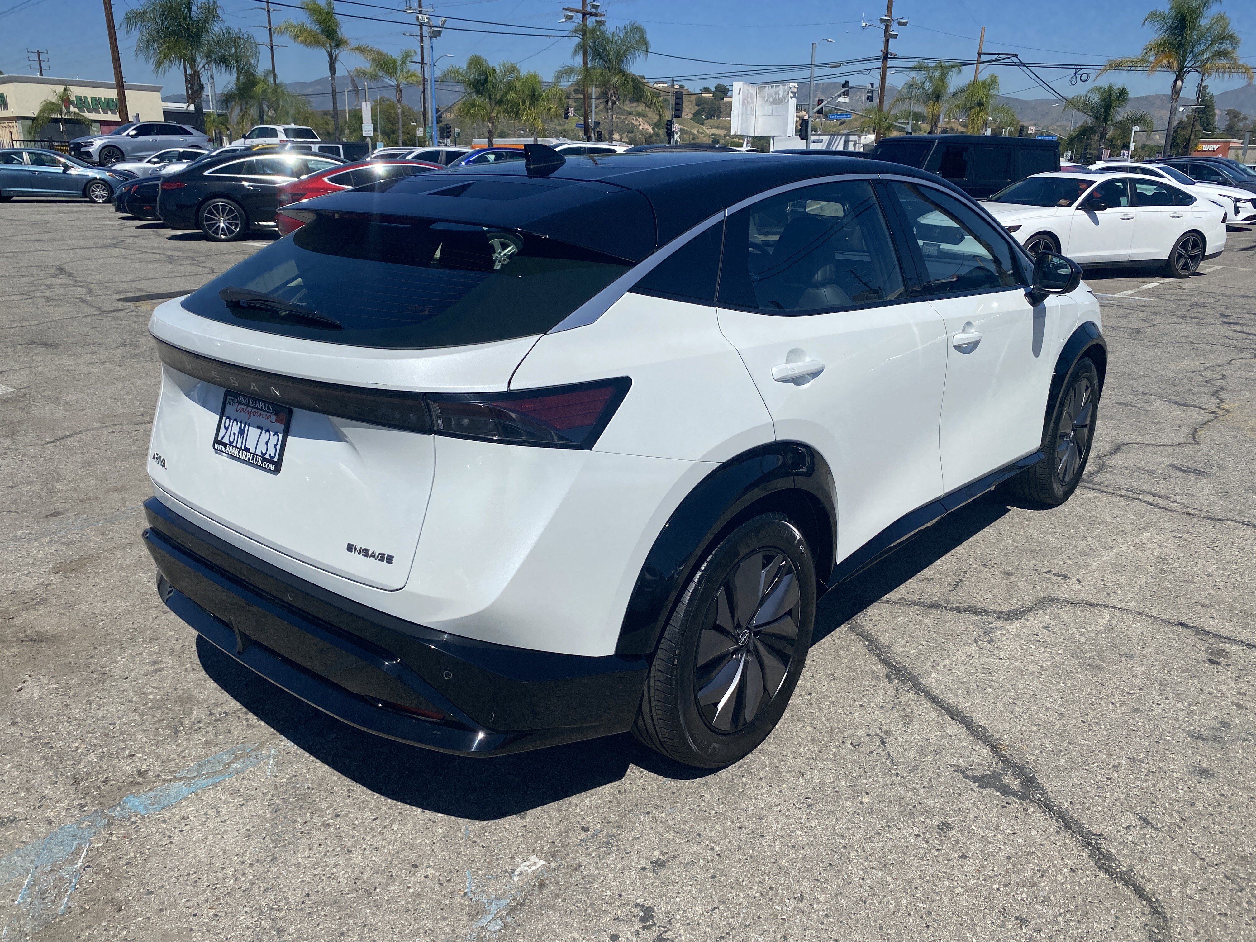 Used 2023 Nissan Ariya ENGAGE image 8