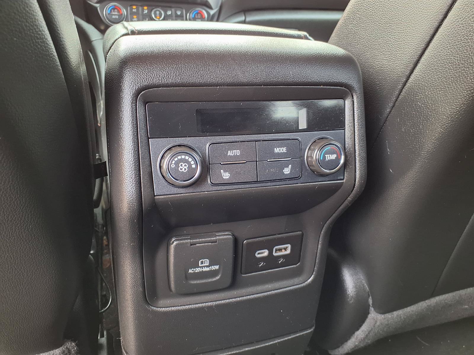 Used 2022 GMC Acadia AT4 w/ Technology Package AWD/4WD image 18