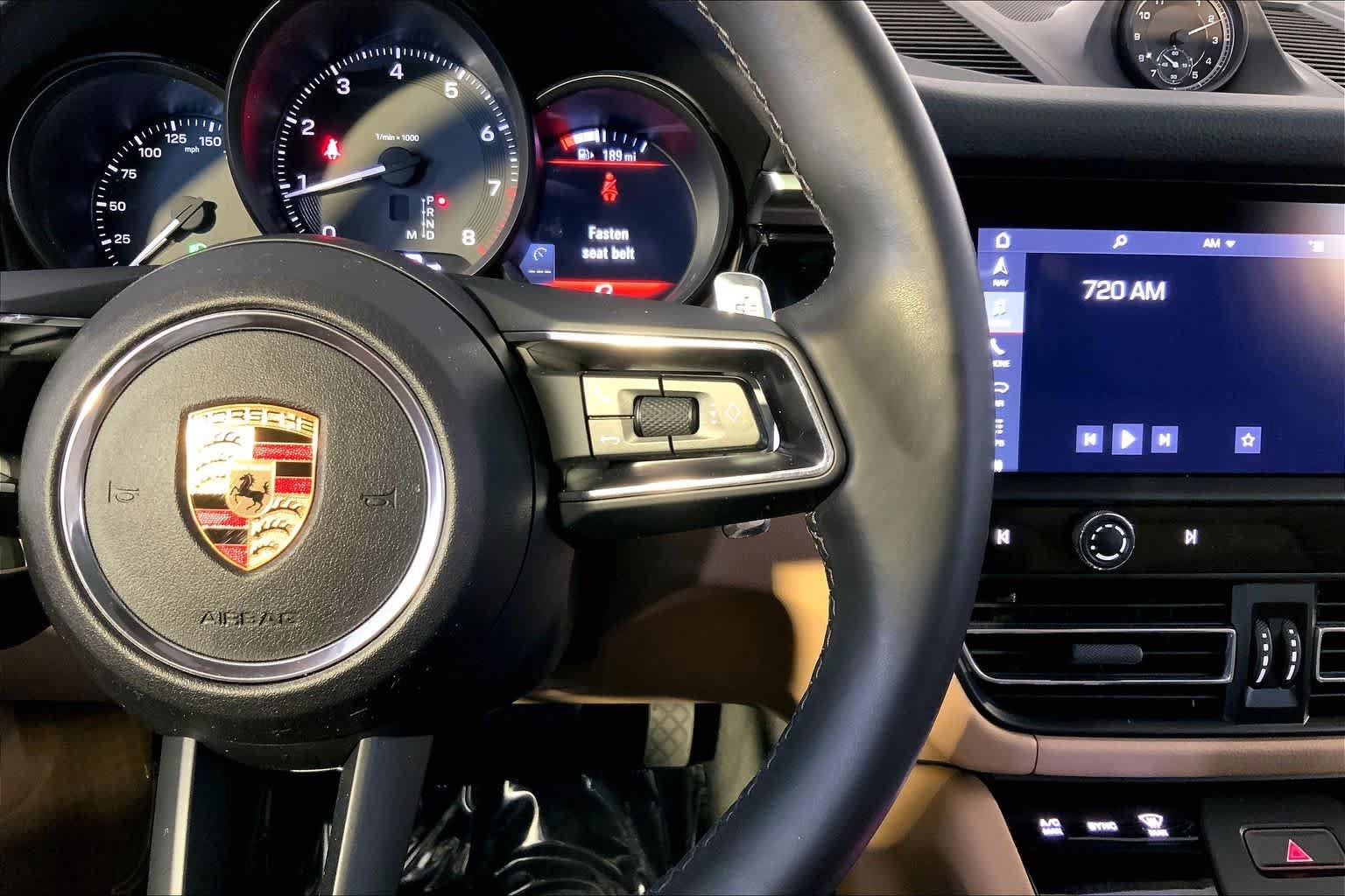 Used 2024 Porsche Macan AWD/4WD image 25