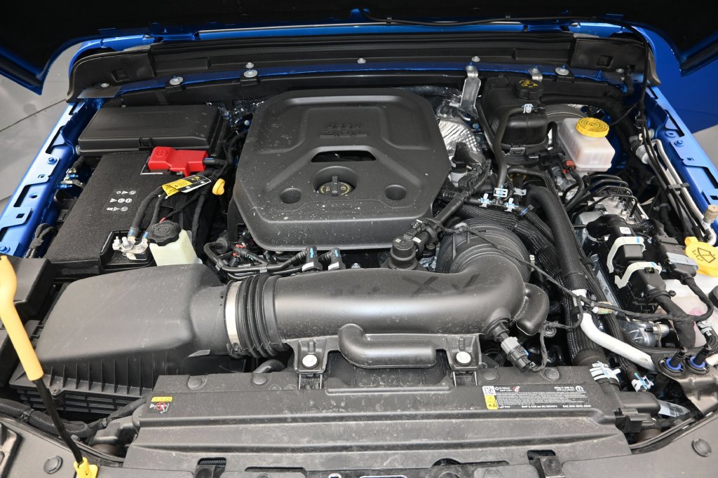 Used 2026 Jeep Wrangler Sport AWD/4WD image 14