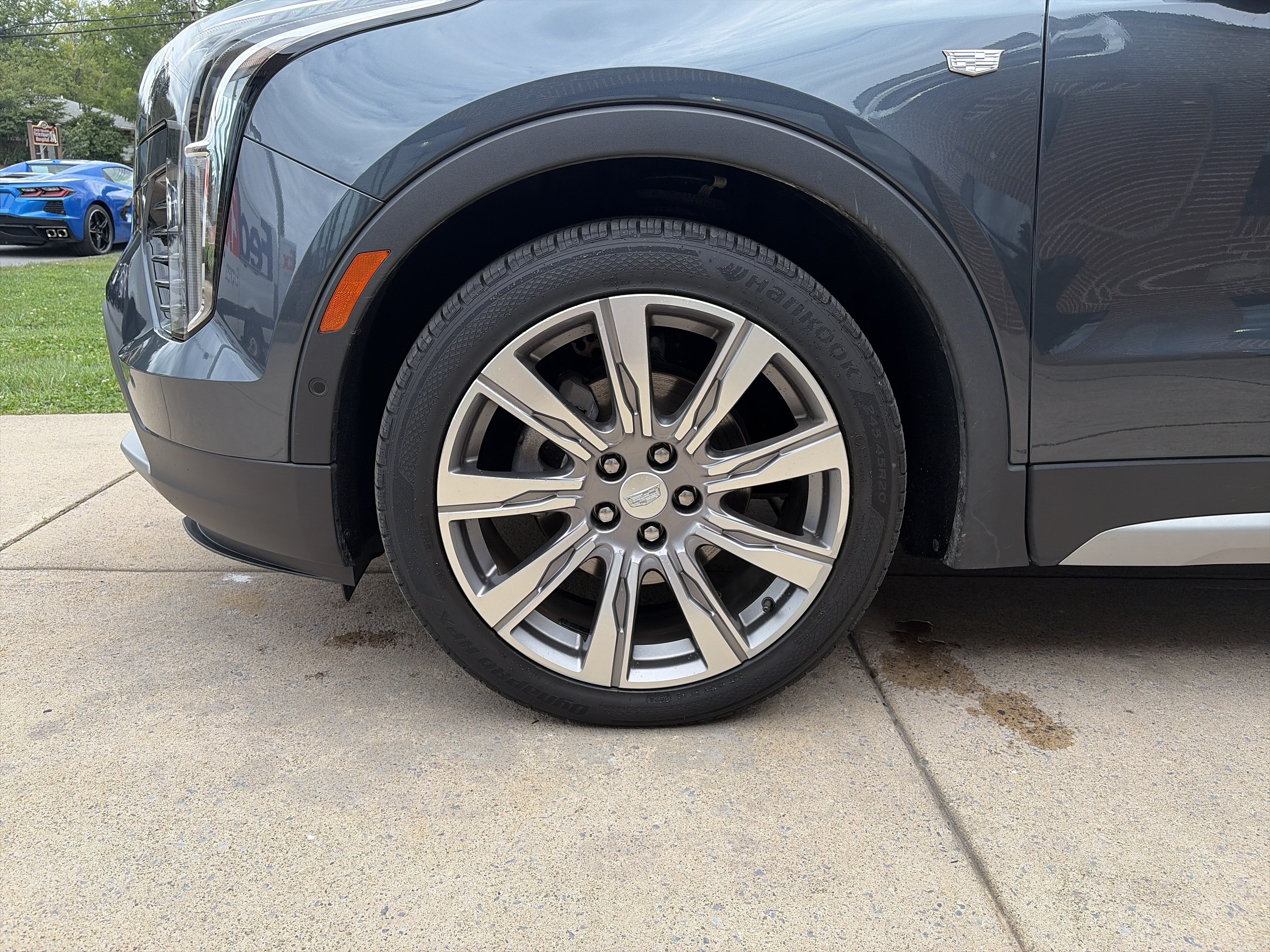 Used 2019 Cadillac XT4 Premium Luxury w/ Enhanced Visibility Package AWD/4WD image 11