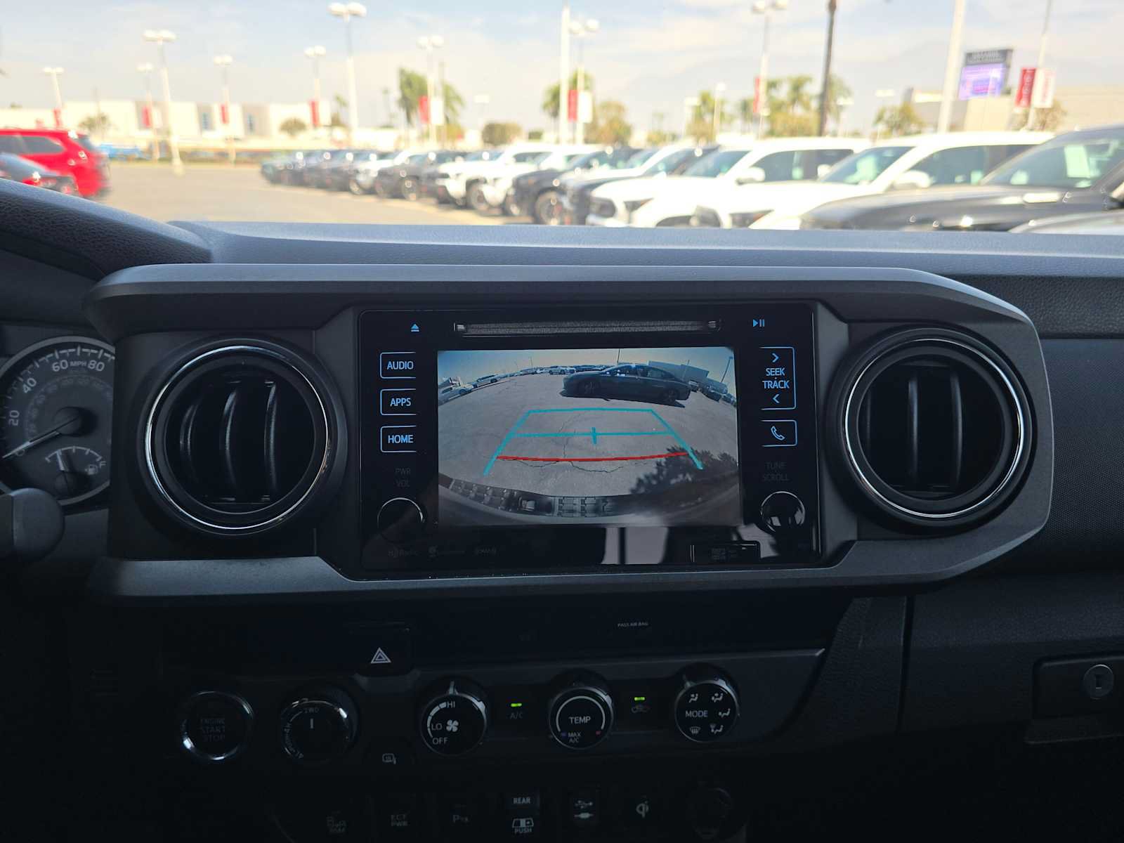 Used 2018 Toyota Tacoma TRD Off-Road w/ Technology Package AWD/4WD image 29