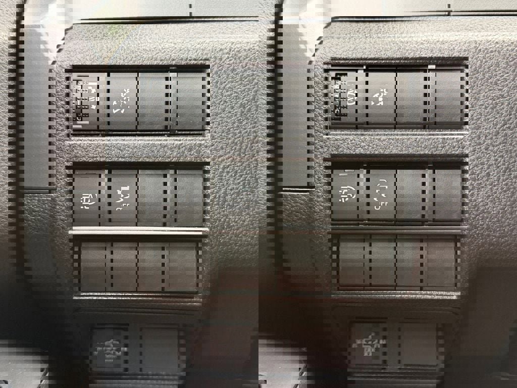 Certified 2025 Toyota Tacoma TRD Sport image 22