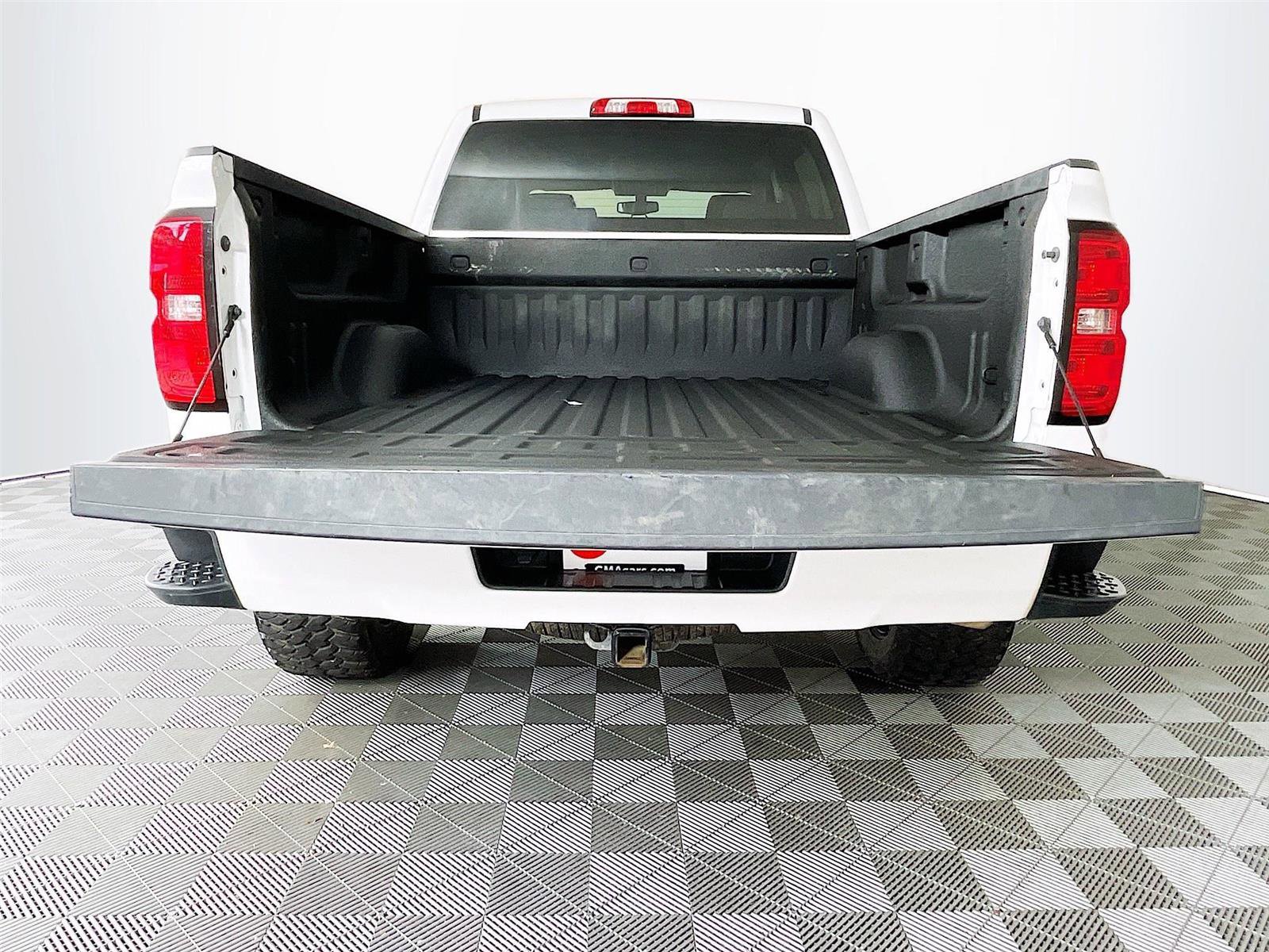 Used 2018 Chevrolet Silverado 1500 Custom w/ Custom Value Package image 27