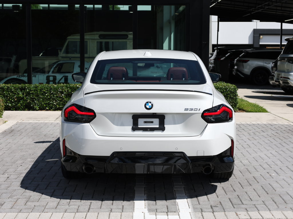 Used 2024 BMW 230i Coupe w/ Premium Package RWD image 6
