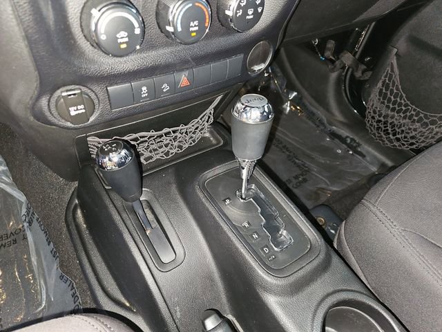 Used 2013 Jeep Wrangler Unlimited Sport w/ Connectivity Group image 24