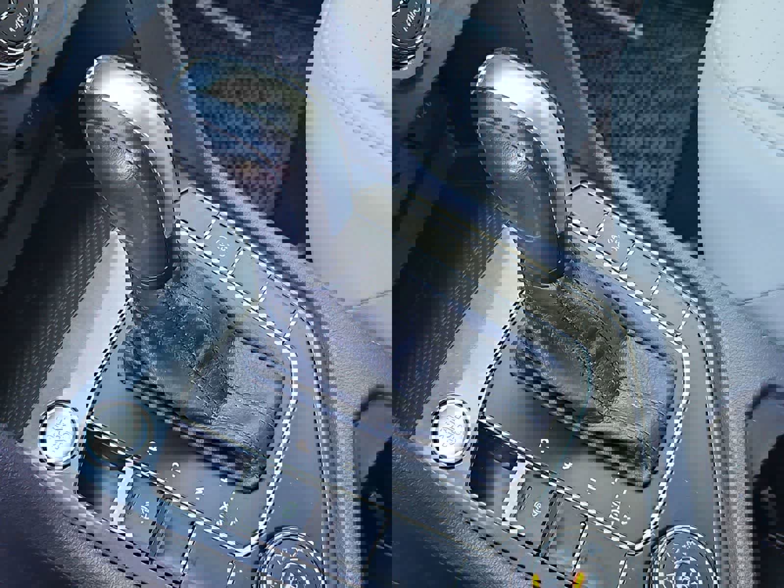 Used 2020 Volkswagen Tiguan SE w/ Panoramic Sunroof Package image 33