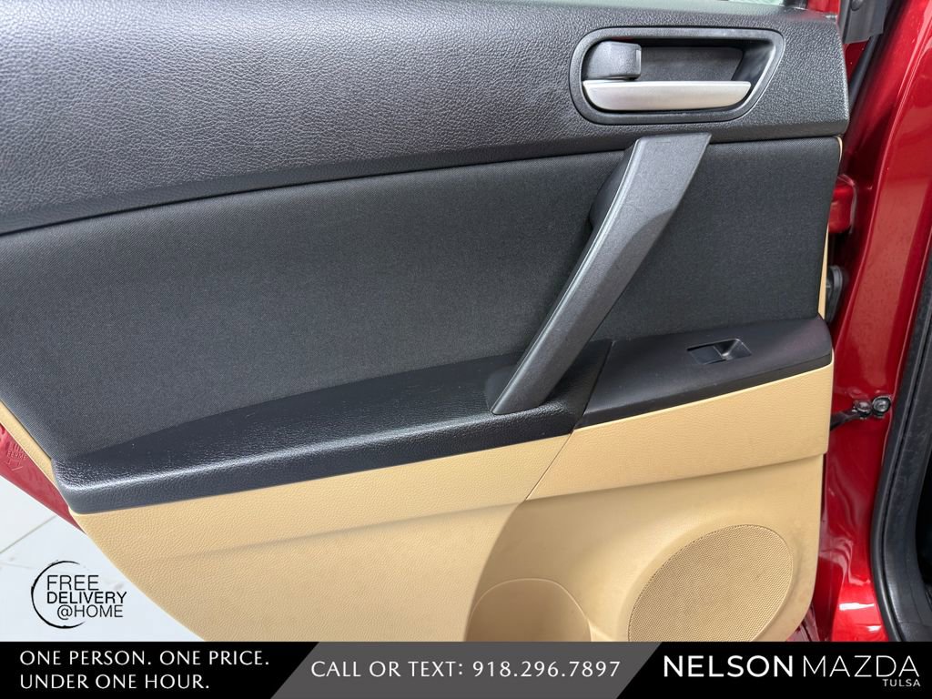 Used 2011 MAZDA MAZDA3 i Touring FWD image 32