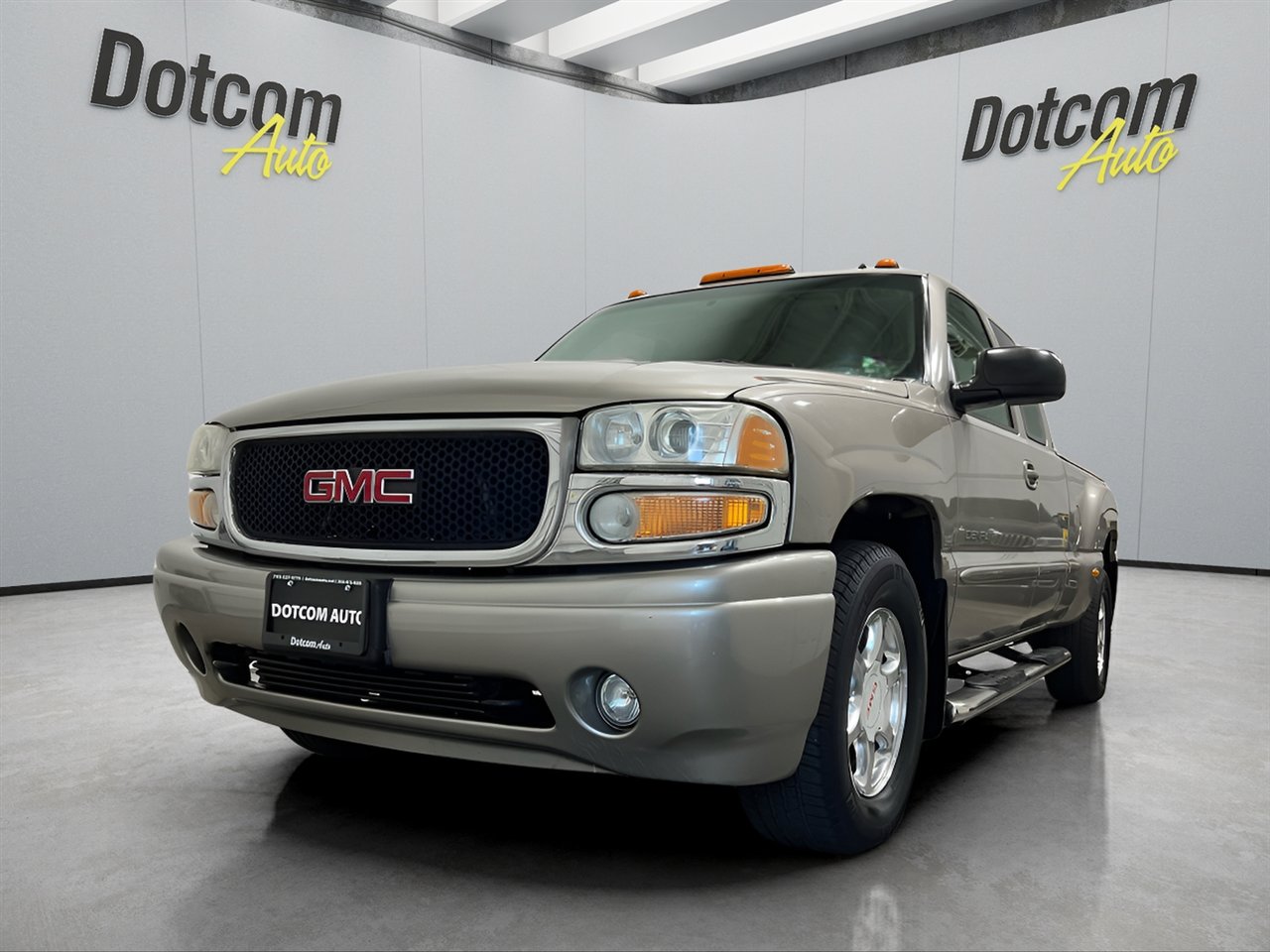 Used 2002 GMC Sierra 1500 Denali image 4