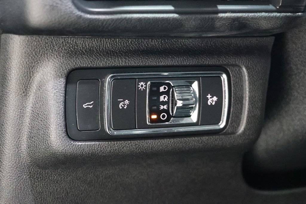 Used 2022 Lincoln Corsair Reserve AWD/4WD image 23