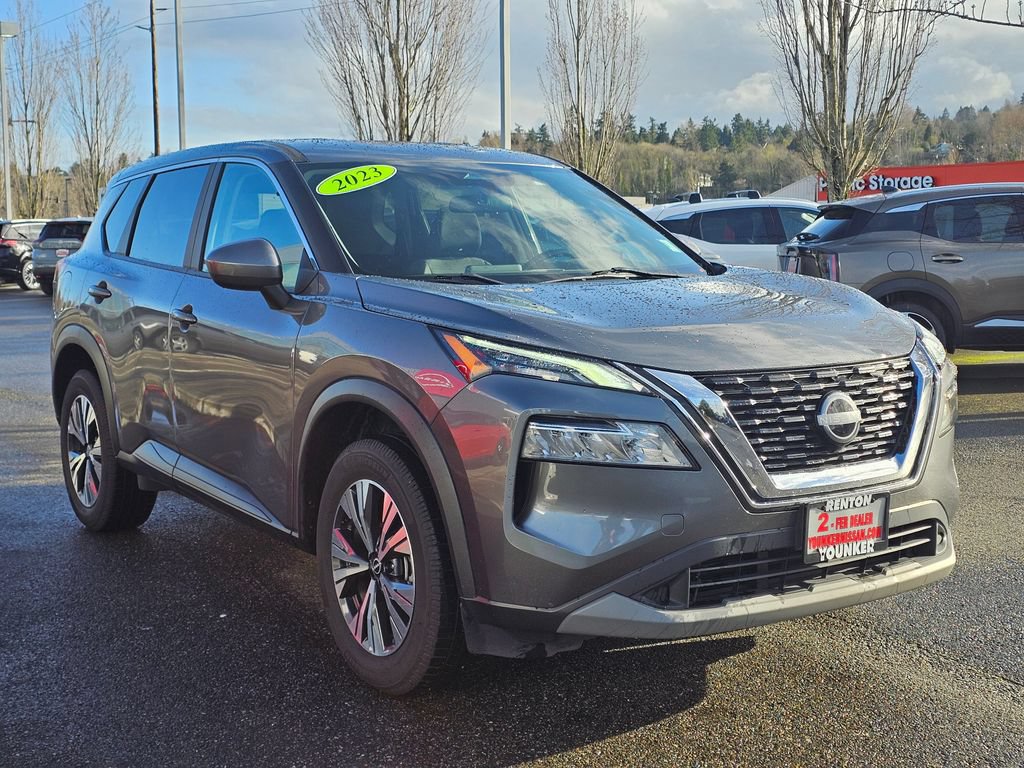 Used 2023 Nissan Rogue SV AWD/4WD image 3