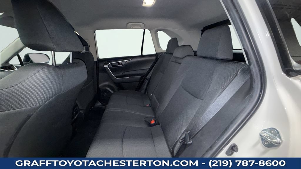 Used 2022 Toyota RAV4 LE AWD/4WD image 25