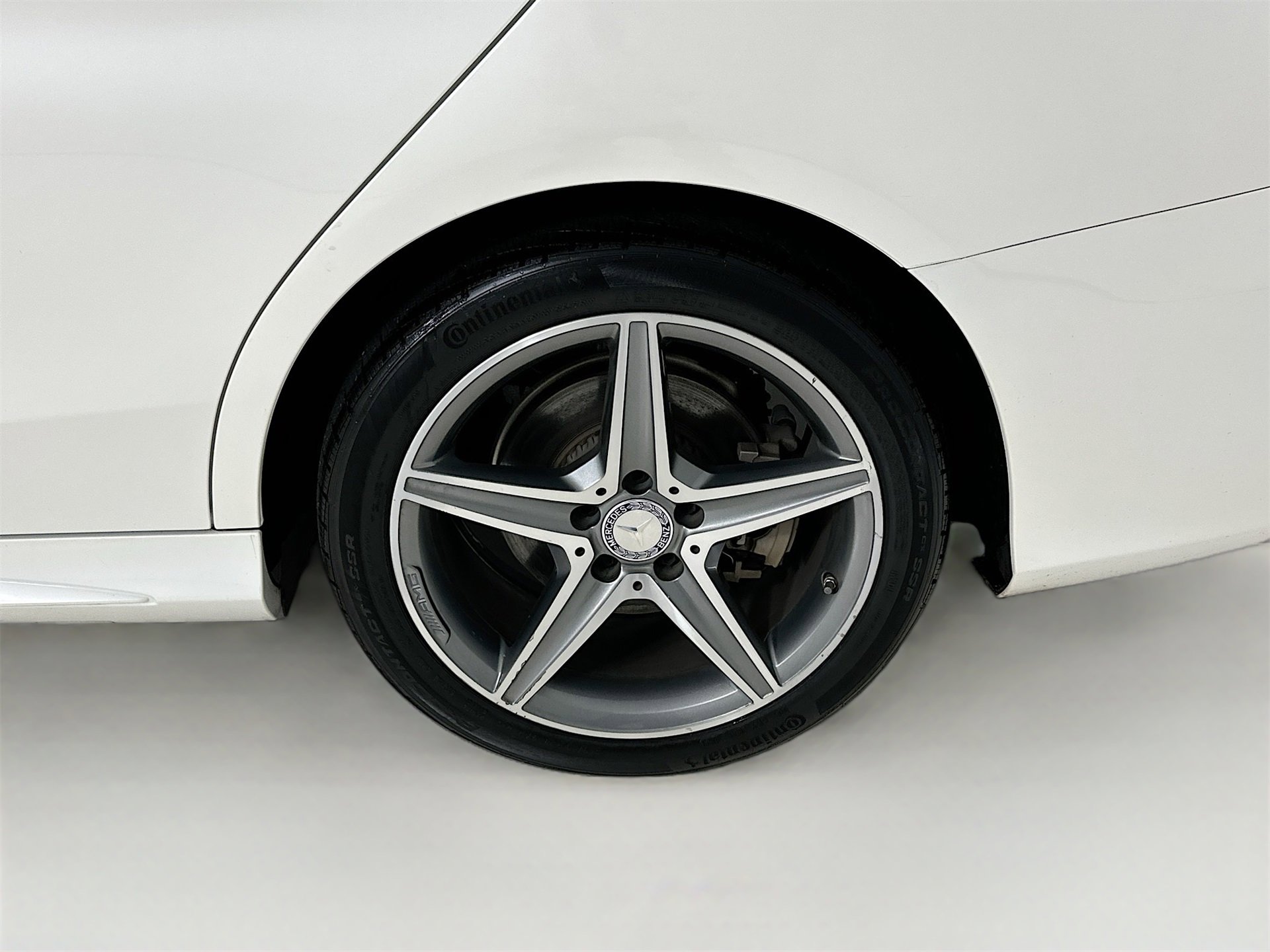 Used 2015 Mercedes-Benz C 400 4MATIC image 34