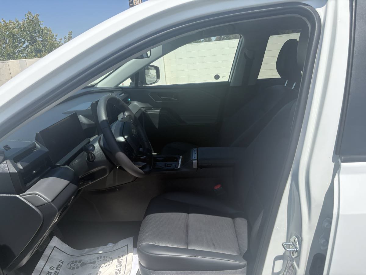 Used 2026 Toyota RAV4 XLE Premium AWD/4WD image 25