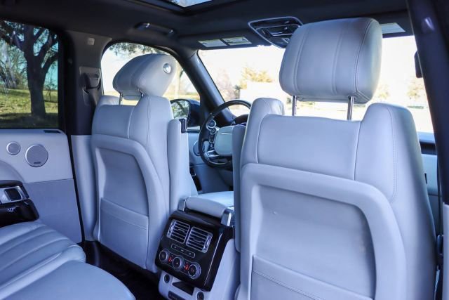Used 2015 Land Rover Range Rover HSE image 34