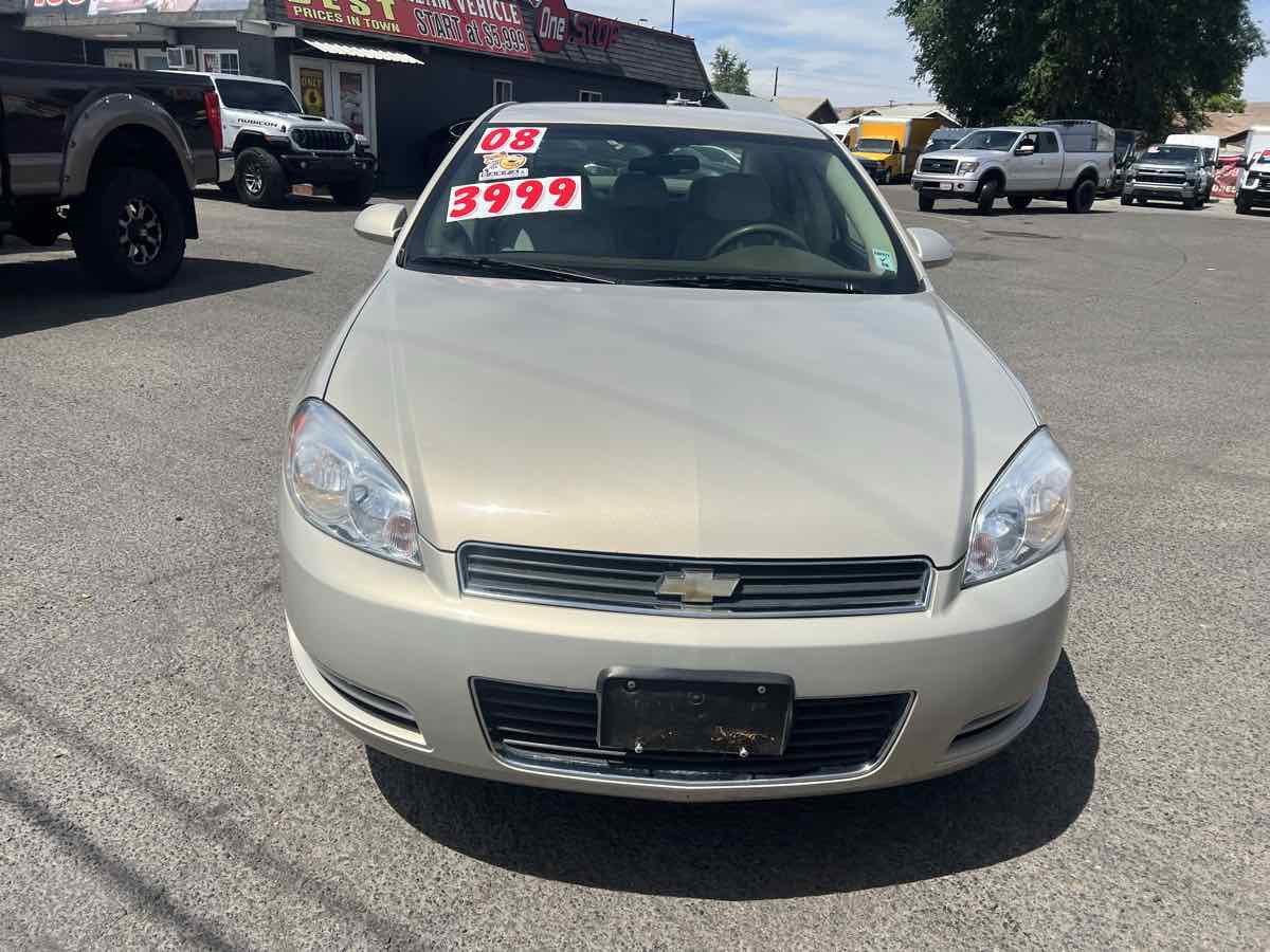 Used 2008 Chevrolet Impala LT FWD image 2