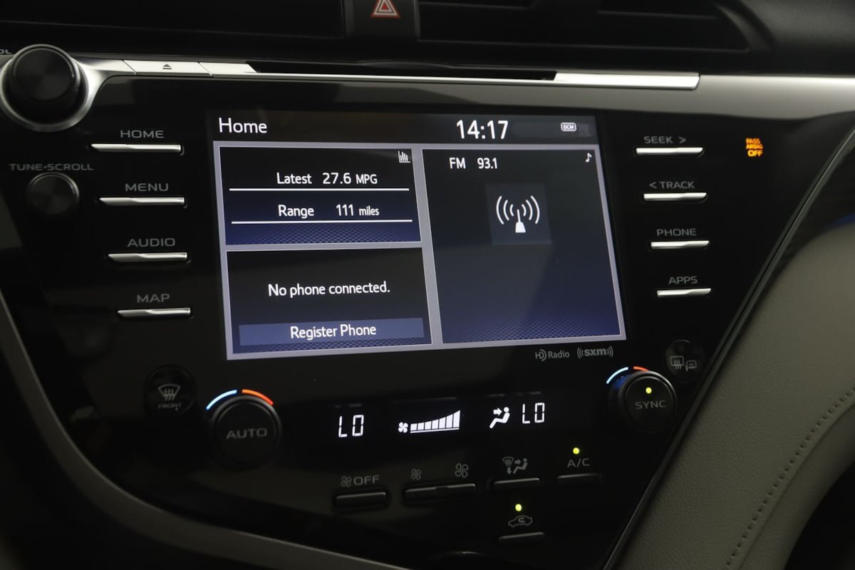 Used 2019 Toyota Camry XLE FWD image 30