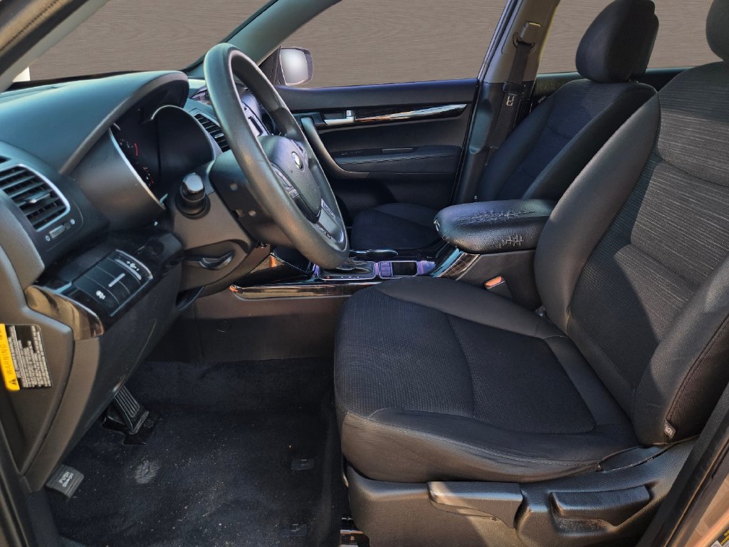 Used 2015 Kia Sorento LX FWD image 19