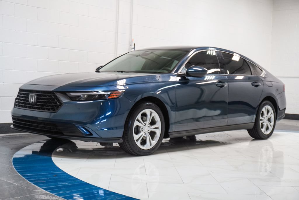 Used 2023 Honda Accord EX image 4