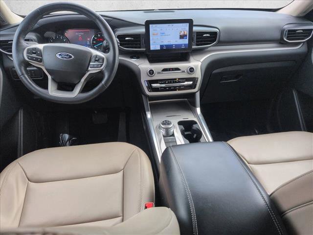 Used 2024 Ford Explorer XLT w/ Equipment Group 202A image 18