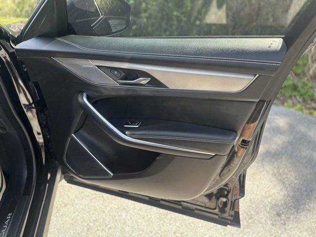 Used 2025 Jaguar F-PACE R-Dynamic S image 18
