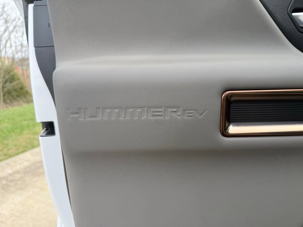 Used 2025 GMC Hummer EV 3X image 32