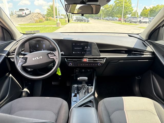 Used 2023 Kia Niro LX FWD image 27
