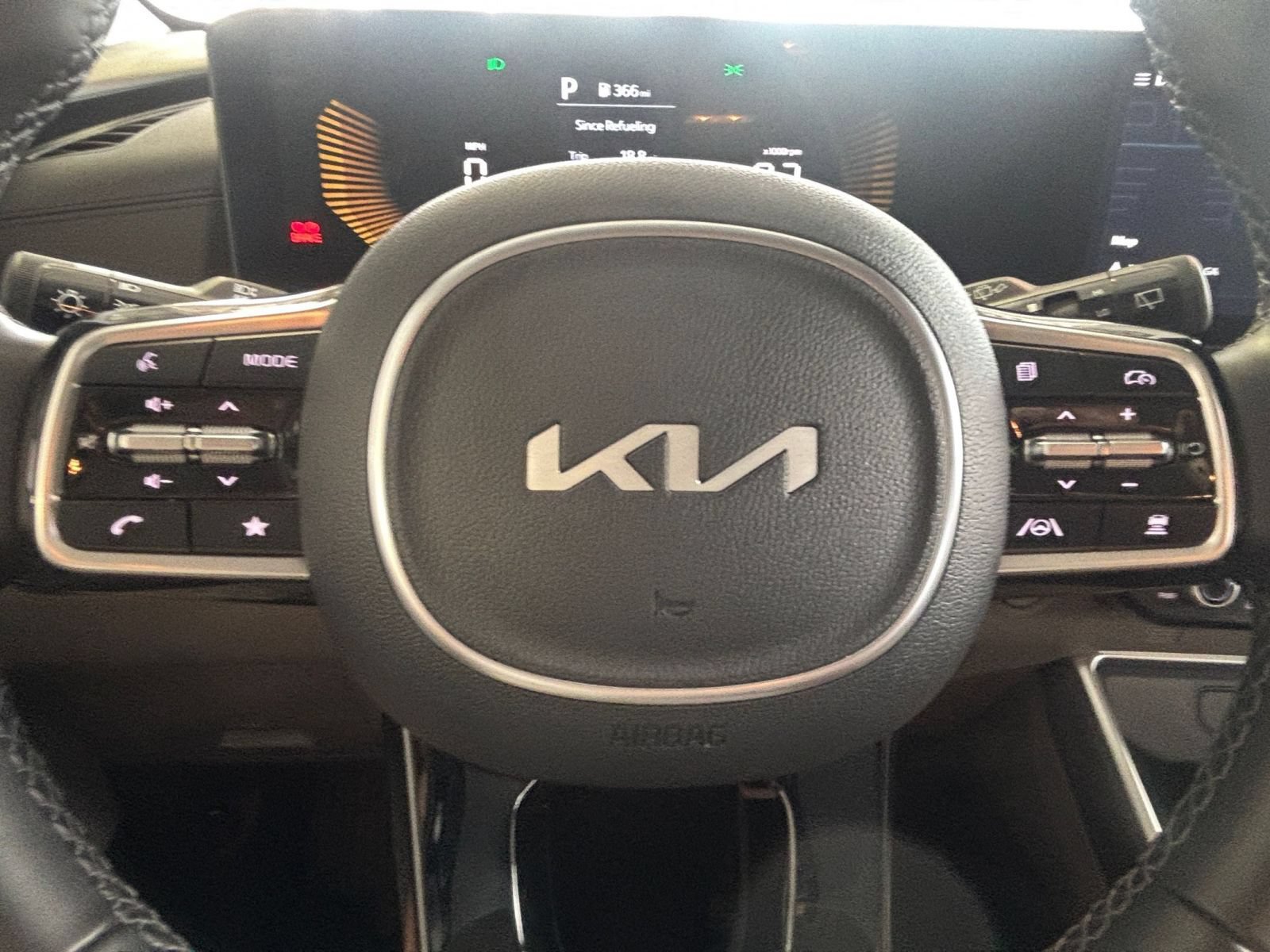 Used 2026 Kia Carnival FWD image 28