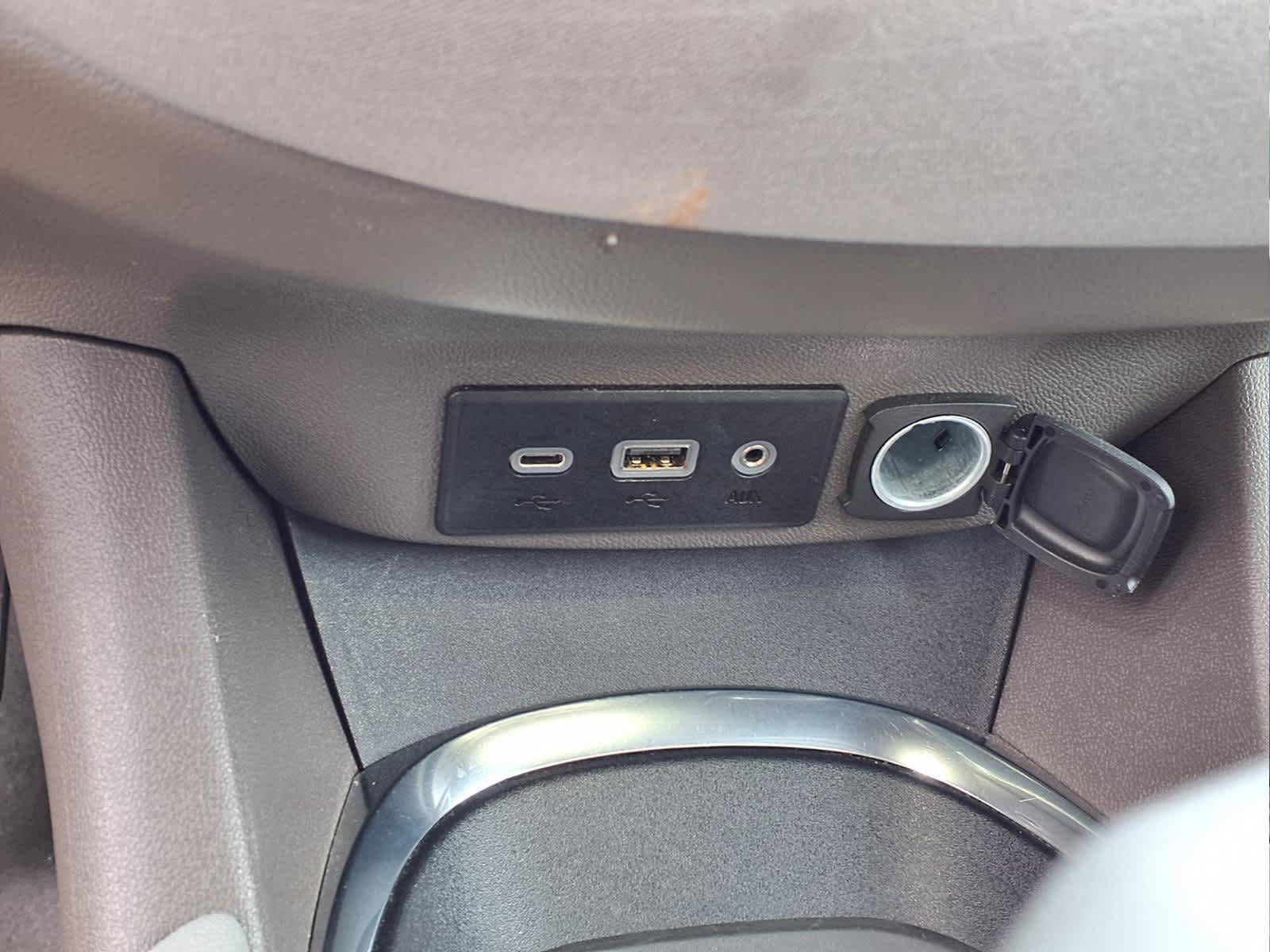 Used 2022 Chevrolet Malibu LT FWD image 19