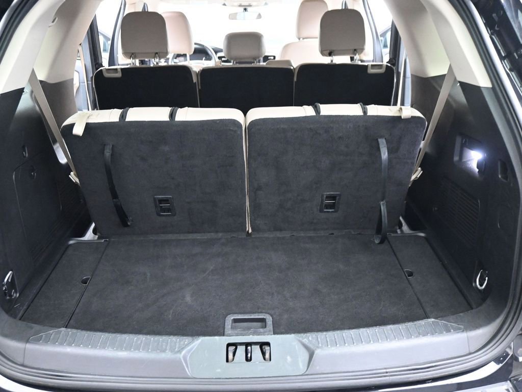 Used 2023 Ford Explorer XLT w/ Equipment Group 202A image 23