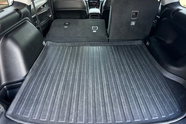 Used 2023 Jeep Grand Cherokee Limited image 17