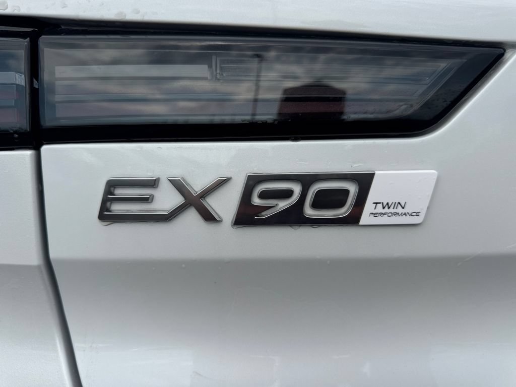 New 2026 Volvo EX90 Ultra AWD/4WD image 9