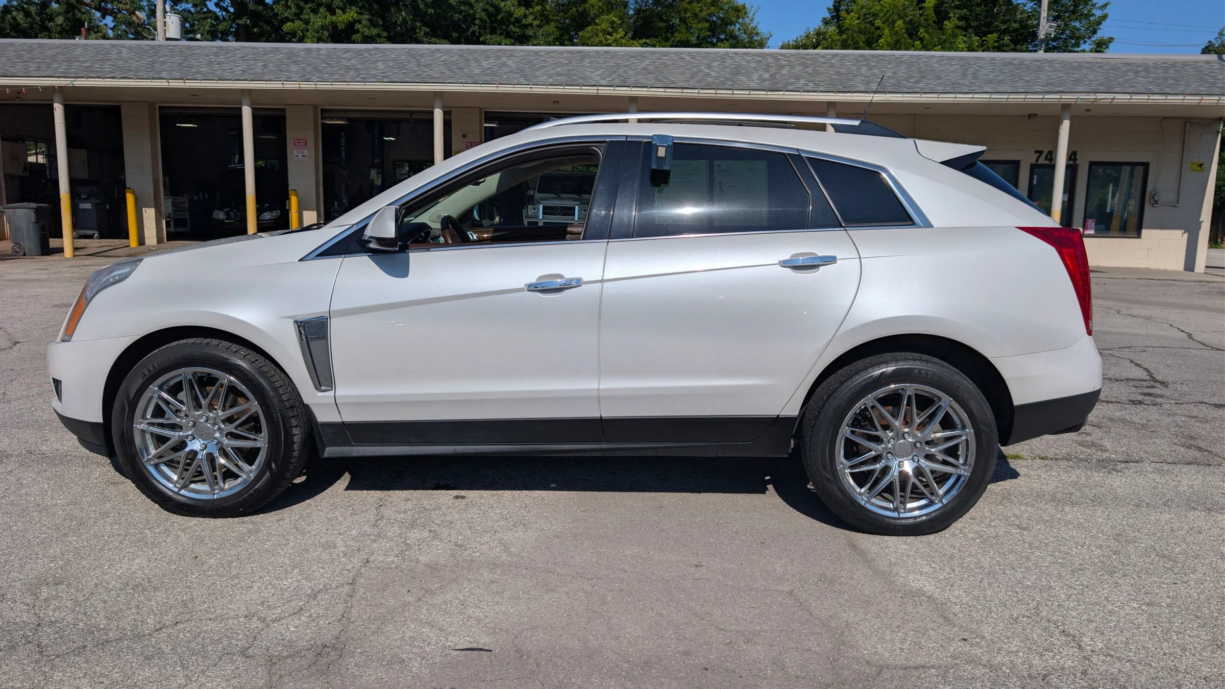Used 2013 Cadillac SRX Premium w/ Driver Assist Package AWD/4WD image 4