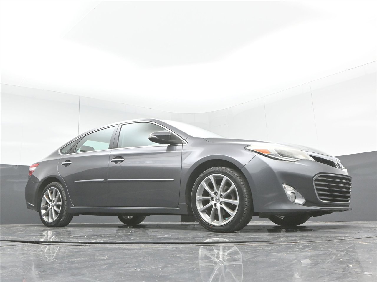 Used 2015 Toyota Avalon XLE Touring image 31