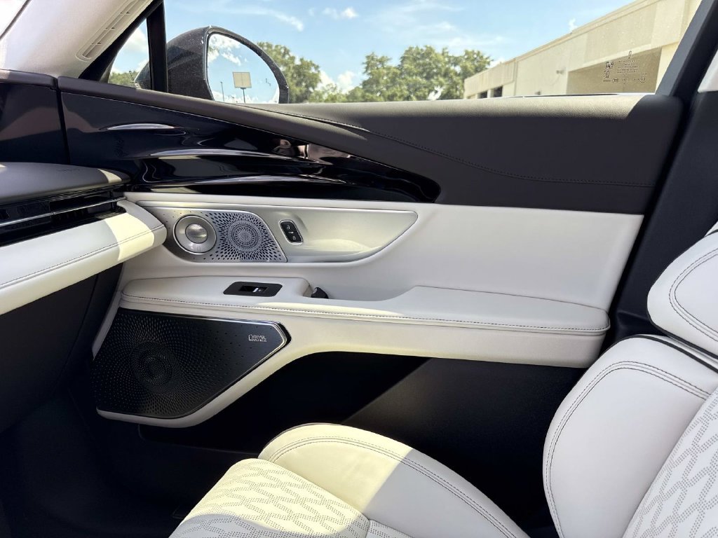New 2026 Lincoln Nautilus Black Label AWD/4WD image 22