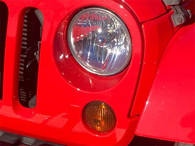 Used 2013 Jeep Wrangler Unlimited Sahara image 5