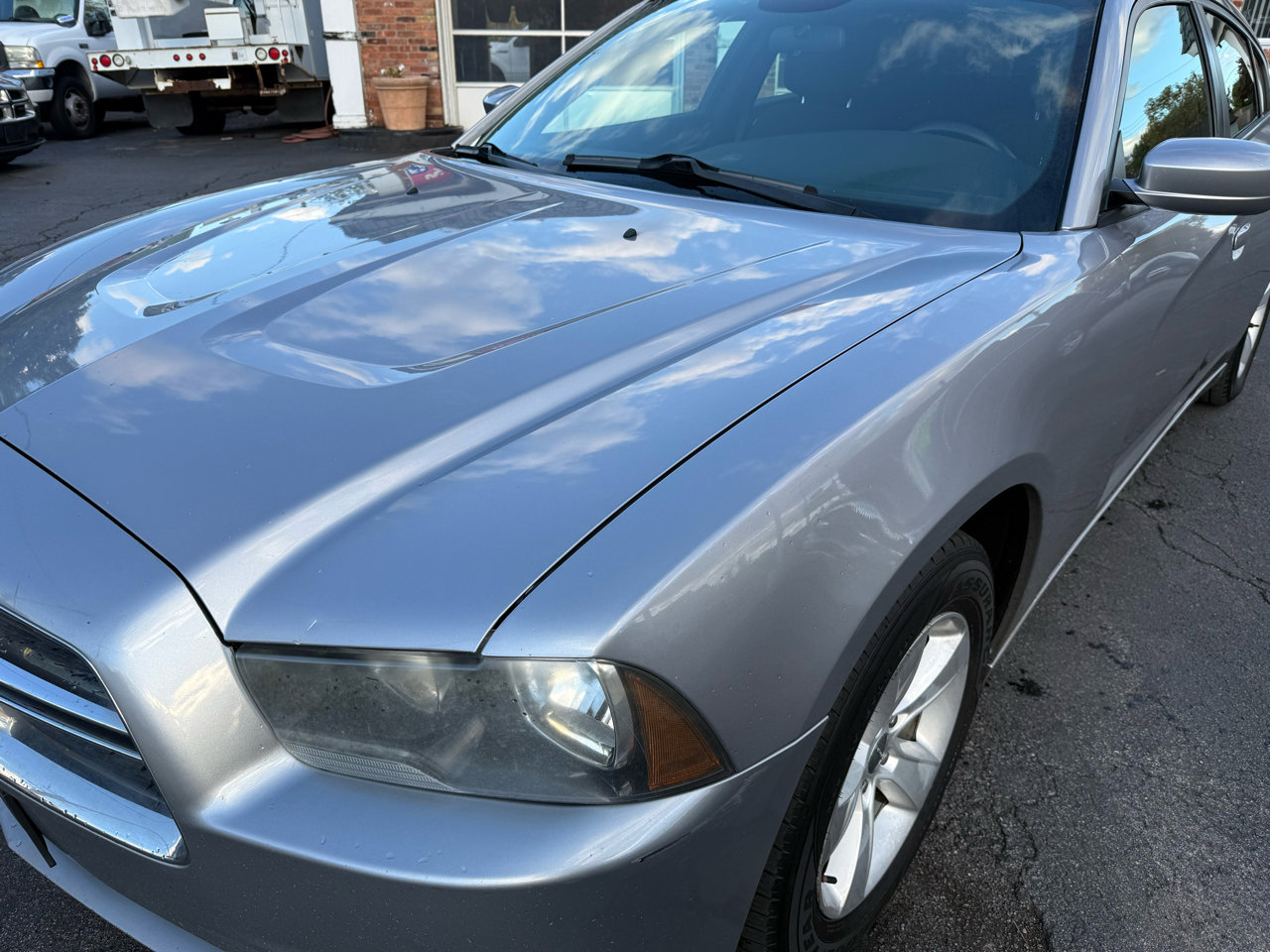 Used 2014 Dodge Charger SE image 9