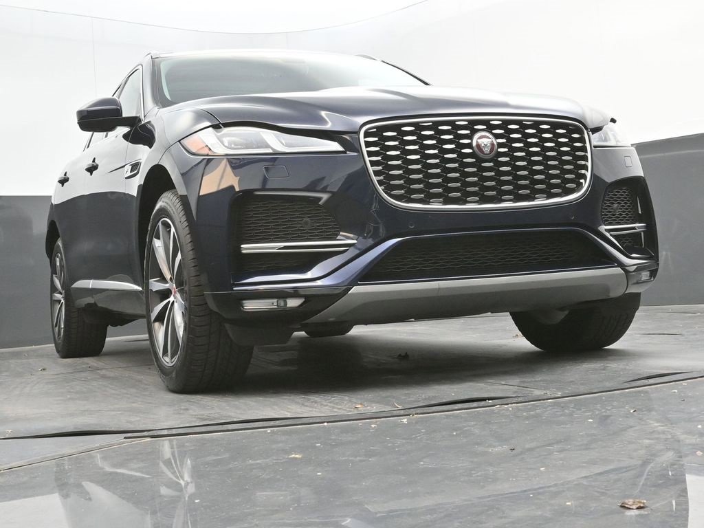 Used 2023 Jaguar F-PACE S image 30
