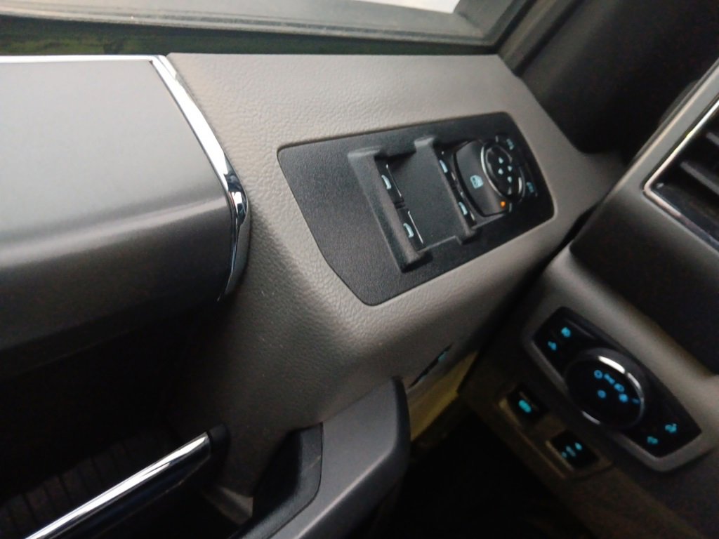 Used 2018 Ford F150 XLT w/ Equipment Group 302A Luxury image 29