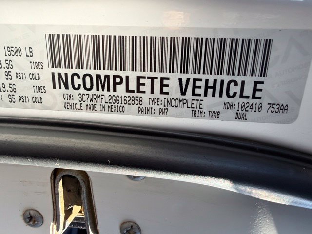 Used 2016 RAM 5500 Tradesman RWD image 20