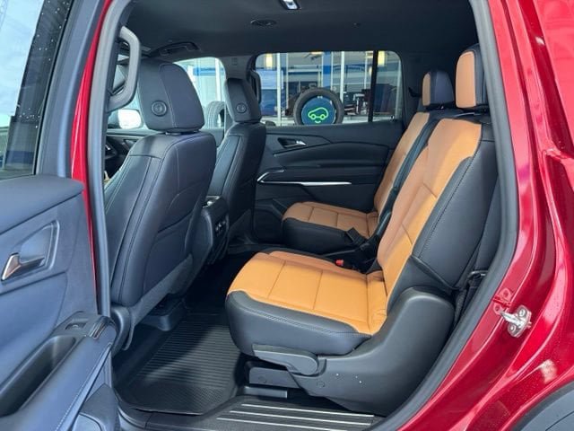 New 2027 Chevrolet Traverse Z71 w/ Driver Confidence Package AWD/4WD image 8